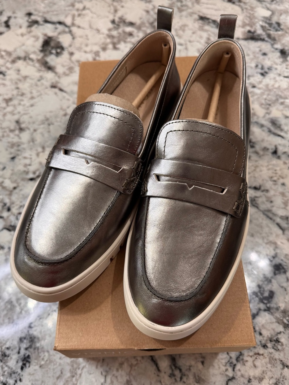 Vionic Womens NEW Bronze Loafers